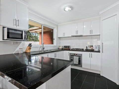 PRIVATE ROOM 4 And PRIVATE ROOM 5 Beside Monash University In Clayton - Gold Coast 4U 3