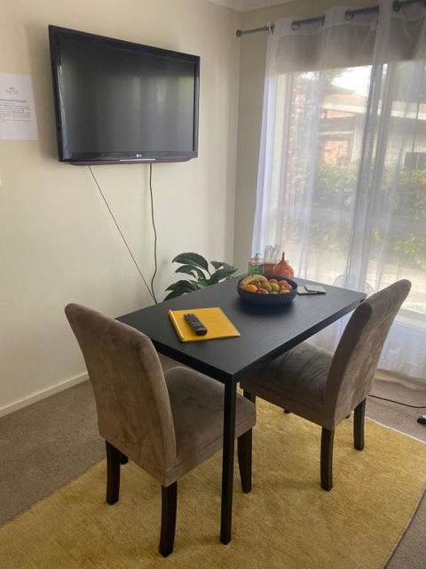 Private Room With Ensuite And Parking Close To Wollongong CBD - Gold Coast 4U 1
