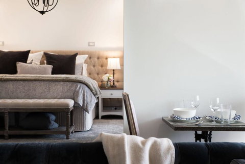 Provence Spa Villa 2 - Accommodation Gold Coast 1