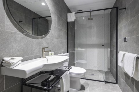 Q Squared Serviced Apartments - Accommodation Gold Coast 3