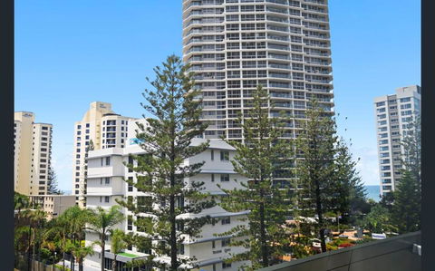Q Tower At Surfers Paradise - From Level 3 - Private & Self Contained Apartments - Accommodation Gold Coast 1