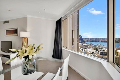 Quality Apartment In The Rocks GLO1203 - Accommodation Gold Coast 0