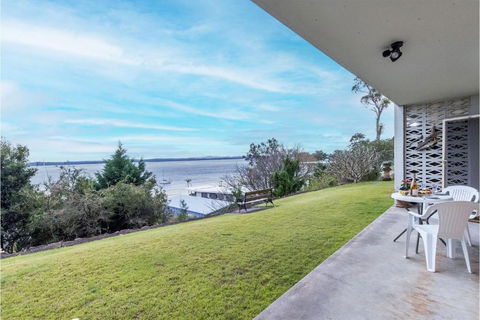 Quarterdeck 1 12 Magnus St Fantastic Unit With Spectacular Views - Accommodation Gold Coast 1