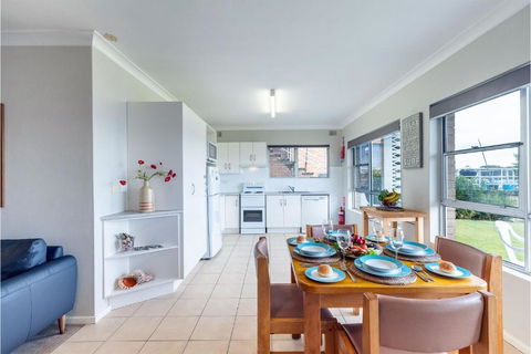Quarterdeck 1 12 Magnus St Fantastic Unit With Spectacular Views - Accommodation Gold Coast 3