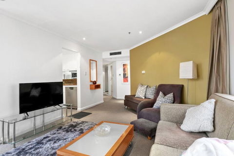Quay West 2302 Self-Catering - Accommodation Gold Coast 3