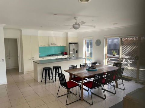 R&R By The Bay In Prime Location - Accommodation Gold Coast 3