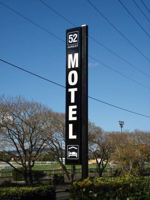 Raceview Motor Inn - Accommodation Gold Coast 1