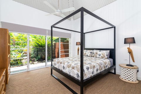 Raffles - Accommodation Gold Coast 3