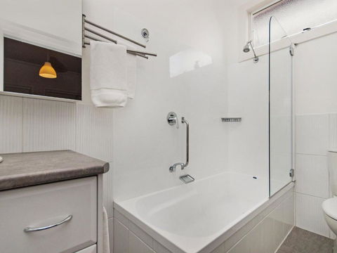 Railway Cottage - Accommodation Gold Coast 3