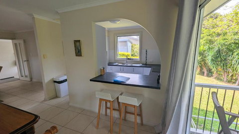 Rainforest Deluxe Bungalow - Accommodation Gold Coast 3