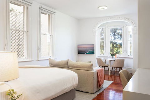 Ravenscourt S Studio Apartment Close To Everything - Accommodation Gold Coast 0