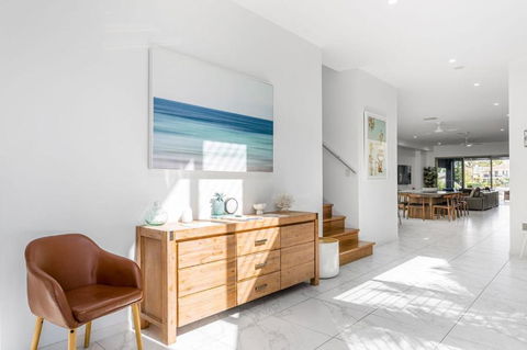 Ray Of Sunshine - Accommodation Gold Coast 3