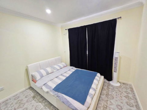 Realhome - 1 Gold Coast 0