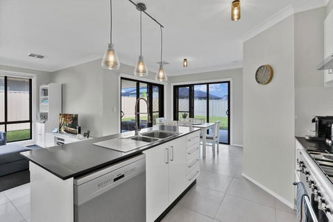 Red Gum Rise - Gateway To The Southern Highlands - Gold Coast 4U 0