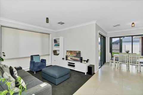 Red Gum Rise - Gateway To The Southern Highlands - Gold Coast 4U 3