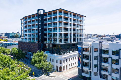 R Hotel Geelong - Gold Coast 4U 0