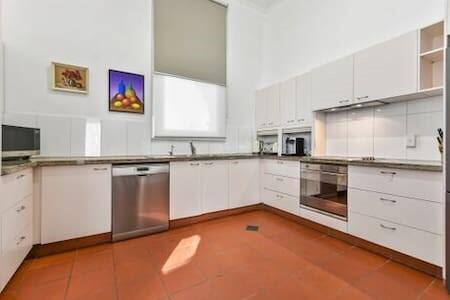 Aston On Church - Luxury Accommodation - Accommodation Gold Coast 3
