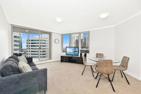 Astra Apartments Chatswood - Brown Street - Gold Coast 4U 1