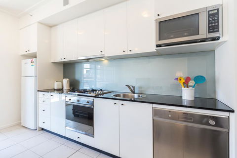 Astra Apartments Sydney - Accommodation Gold Coast 2