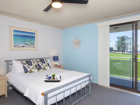 At The Beach - Kiama Surf Beach At Your Doorstep - Accommodation Gold Coast 2