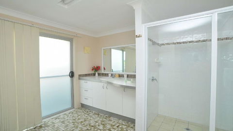 At The Beach - Lennox Head - Gold Coast 4U 1