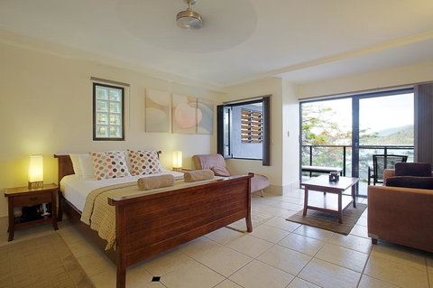 At Waterfront Whitsunday Retreat - Adults Only - 1 Gold Coast 3