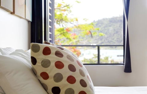 At Waterfront Whitsunday Retreat - Adults Only - 1 Gold Coast 2