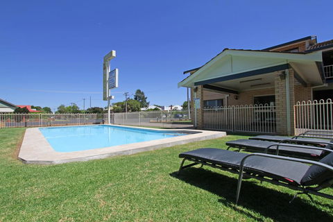 Atlas Motel - Gold Coast 4U 1