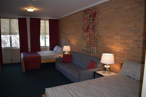 Attunga Alpine Lodge & Apartments - Gold Coast 4U 3