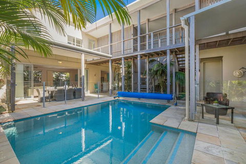 Augusta House - Accommodation Gold Coast 0