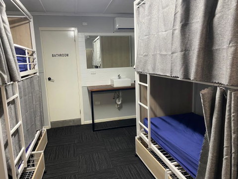 Aussie Dream Hostel - Accommodation Gold Coast 2