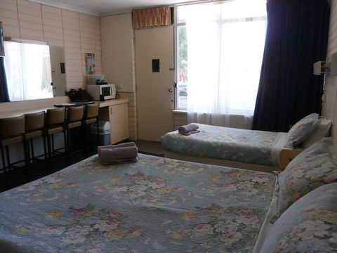 Avenue Motel - Accommodation Gold Coast 3