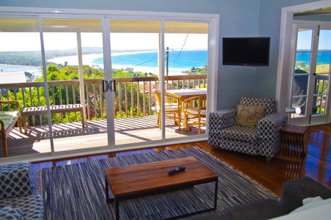 Awesome View, 4 View Street - 1 Gold Coast 0