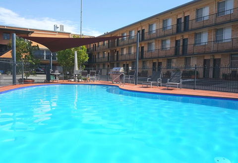 AZA Motel - Accommodation Gold Coast 0