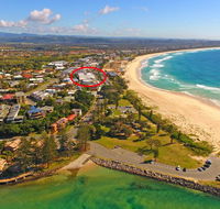 Azura Ocean View Holiday Apartment - Gold Coast 4U