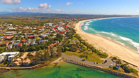 Azura Ocean View Holiday Apartment - Gold Coast 4U 0