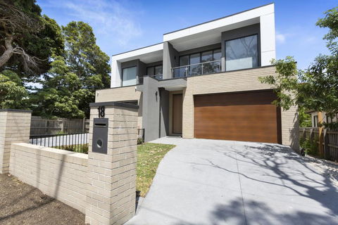 AZURE - ROSEBUD - Accommodation Gold Coast 2