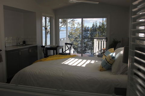 B & B On The Water - Accommodation Gold Coast 3