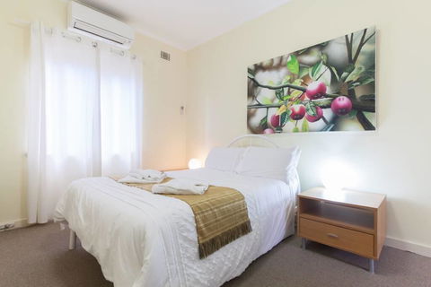 B5 Close To Nedlands, Cafes, Swan River, SCGH & UWA - Accommodation Gold Coast 1
