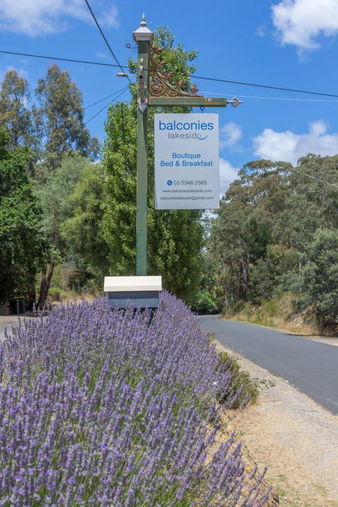 Balconies Lakeside - Accommodation Gold Coast 3