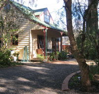 Ballarat cottages incorporating yarrowee cottage and Admirals cottage - Gold Coast 4U