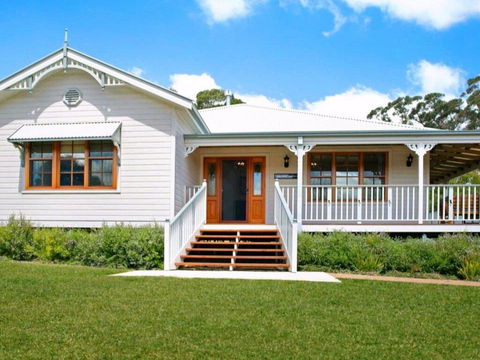 Ballogie Lodge - A Quality, Timeless Retreat - Gold Coast 4U 0