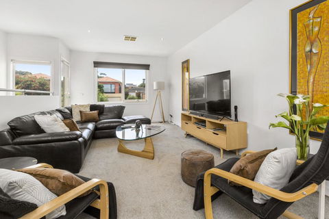 BANGALOW - MORNINGTON - Accommodation Gold Coast 3