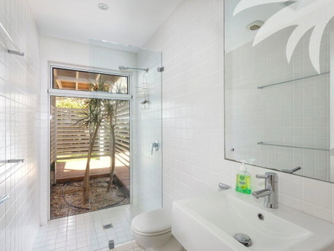 Banksia - Accommodation Gold Coast 2