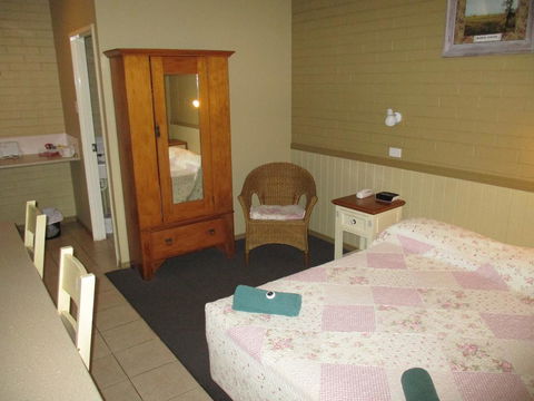 Barcaldine Country Motor Inn - Accommodation Gold Coast 1