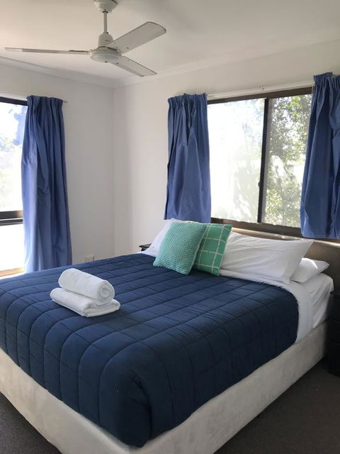Bargara Beach Motor Inn - Gold Coast 4U 1