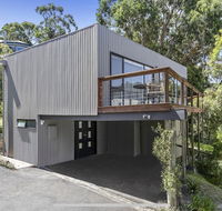 Bay Views Lorne - Gold Coast 4U