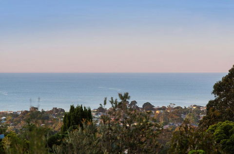 BAY VIEWS ON MANNA - DROMANA - Accommodation Gold Coast 3
