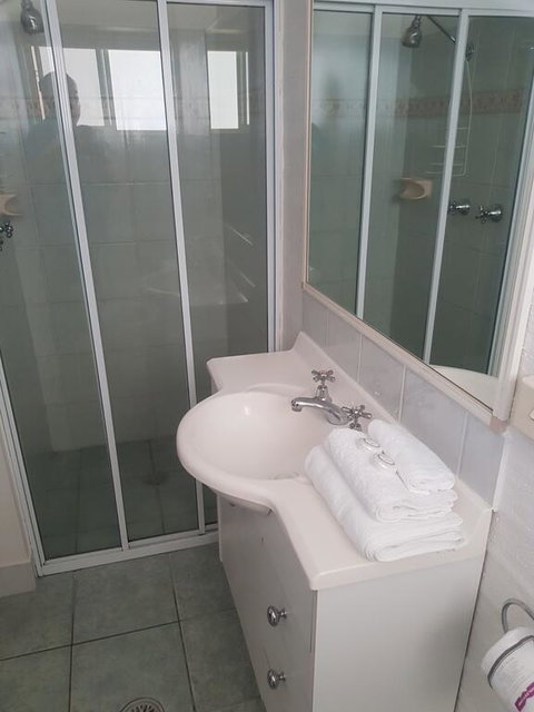 Bayview Apartments - Accommodation Gold Coast 2