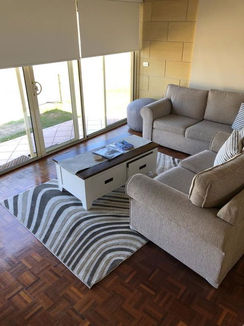 Bayview No 1 - Next To The Beach! - Gold Coast 4U 0
